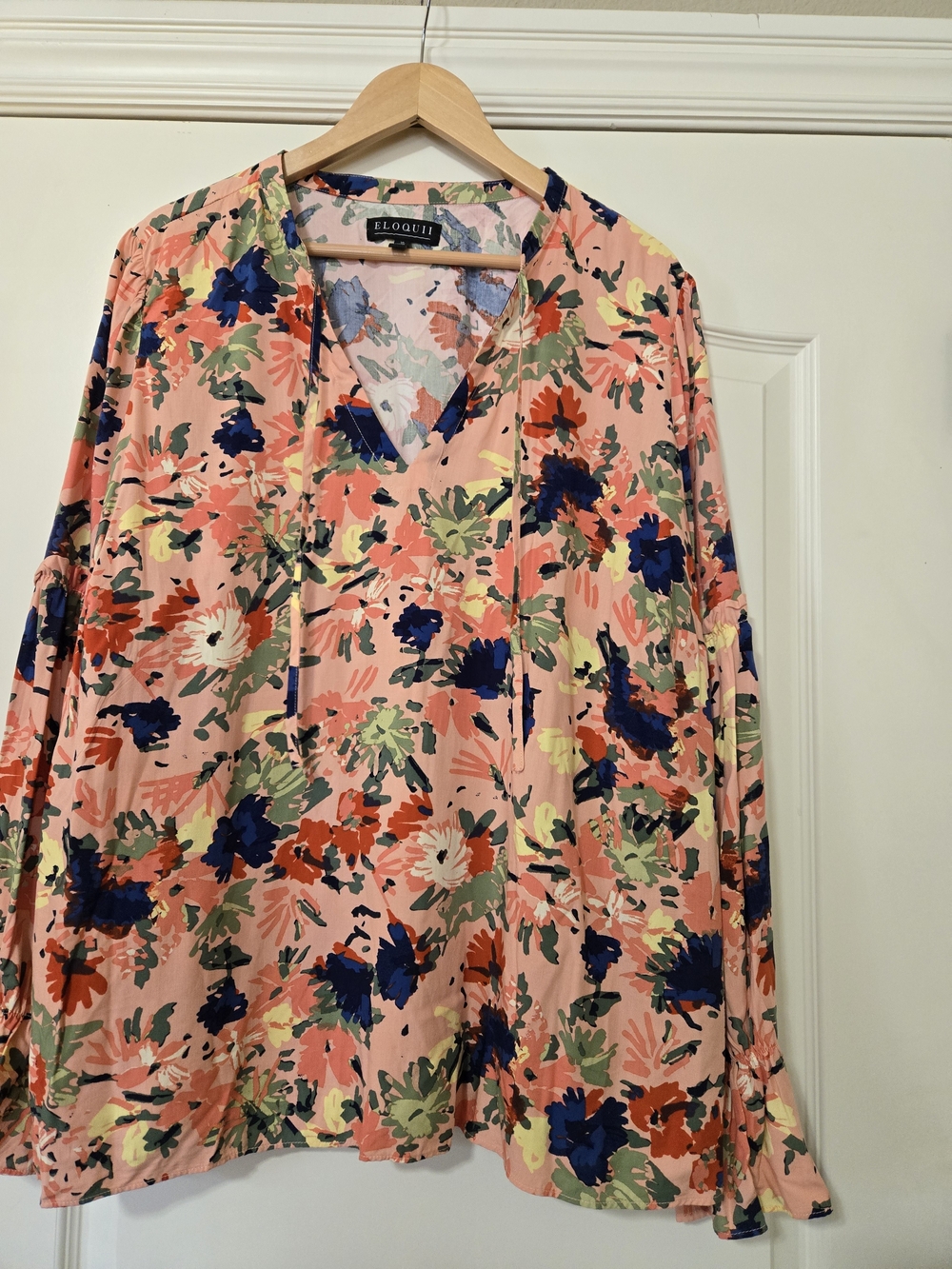 Eloquii Coral Pink Floral Tie-Neck V-Neck Blouse Drapey Flowy